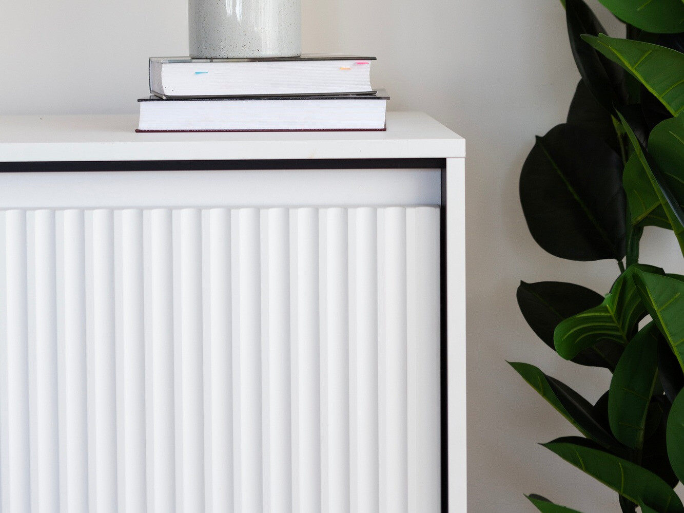 Chest of drawers Fernolu 100 (White + Black)
