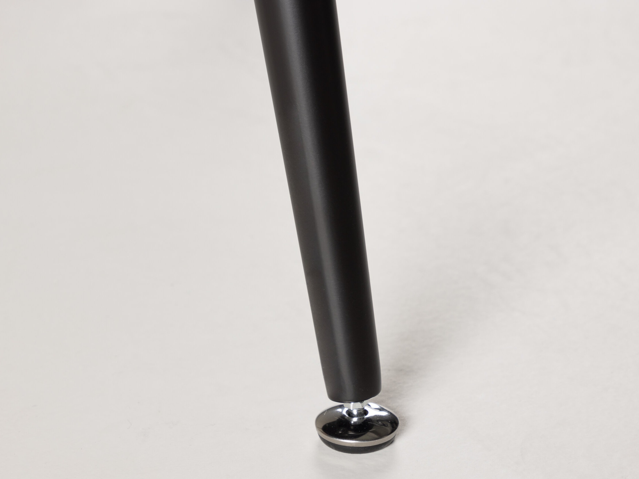 Table Dallas 104 (Black)