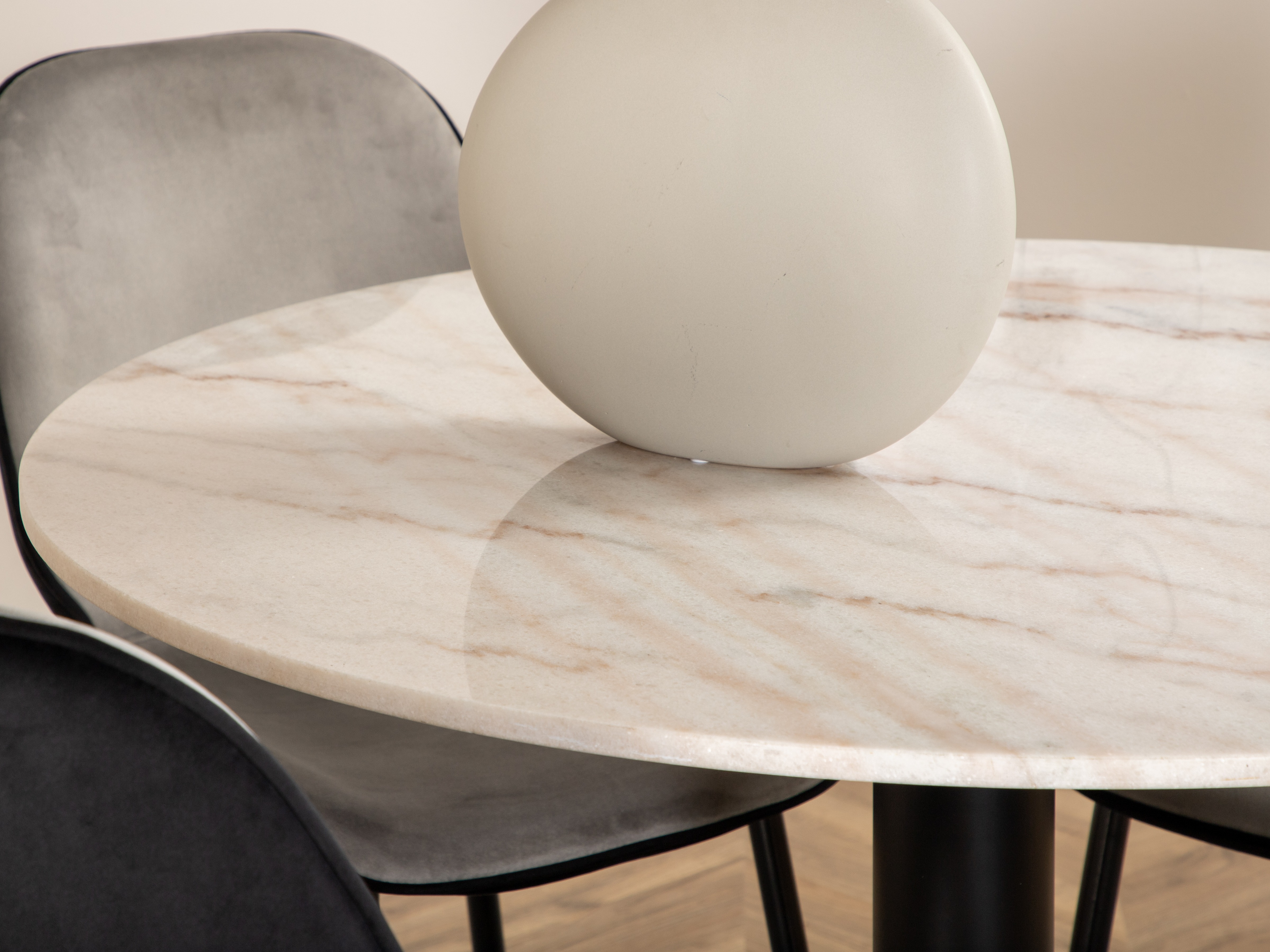 Table Dallas 175 (White marble + Black)
